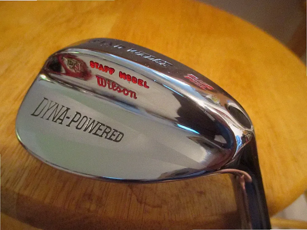 1960-1961 Wilson Dyna-Powered Sand Wedge Black Plug W/ New Neuman Grip Golf Club