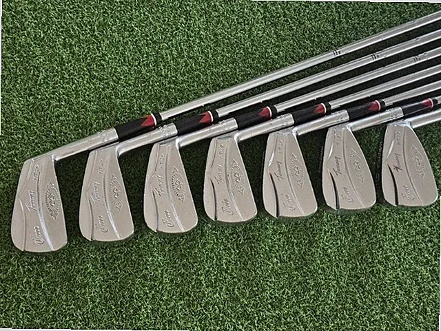 1960s MacGregor Golf Tourney CF4000 MT29 Iron Set 3-9 Right Handed Steel Stiff