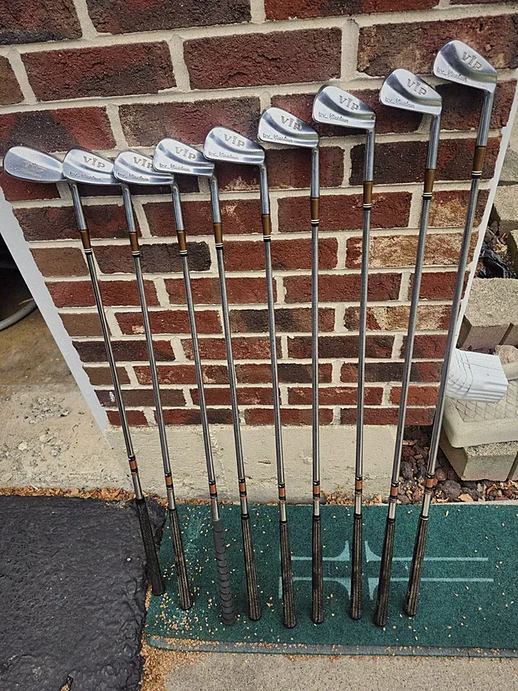 1967 MacGregor VIP by Nicklaus 13 club Golf set woods & irons Steel shafts NICE
