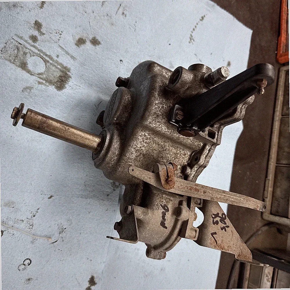 1990’s Club Car Gas Golf Cart DS FE290 Forward, Reverse Transmission Gear Case