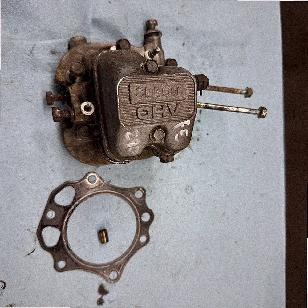 1990’s Club Car Gas Golf Cart DS FE290 LH Motor Cylinder Head Assembly Valves