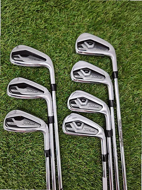 2021 TITLEIST T300 IRON SET 4-PW REG TT AMT RED GOOD