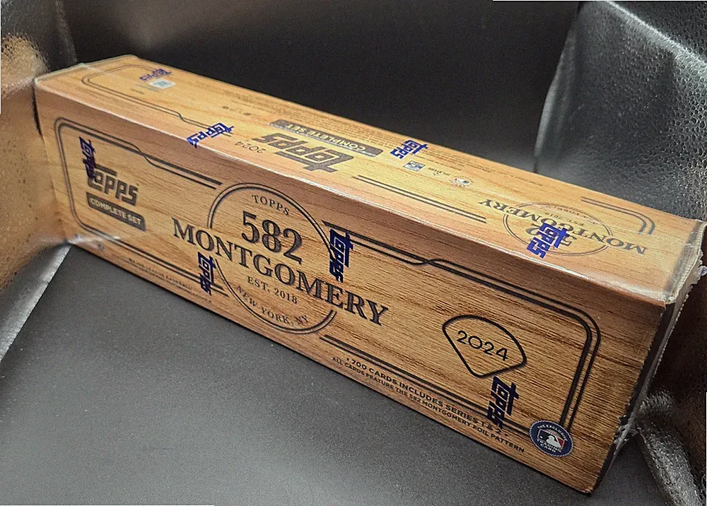2024 Topps 582 Montgomery Club Complete Set Box