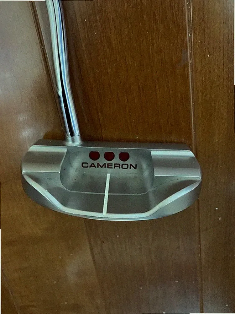 34" Putter with 3 Bonus Balls Used Grip worn but functional