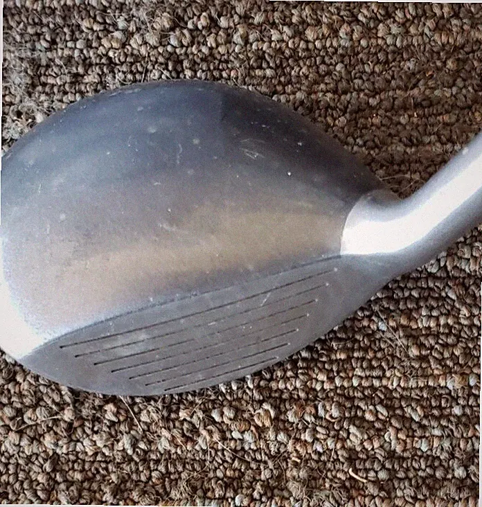 40 IN "THE PERFECT CLUB" UTILITY GOLF CLUB FOR 140 YARDS AND IN EXCELLENT
