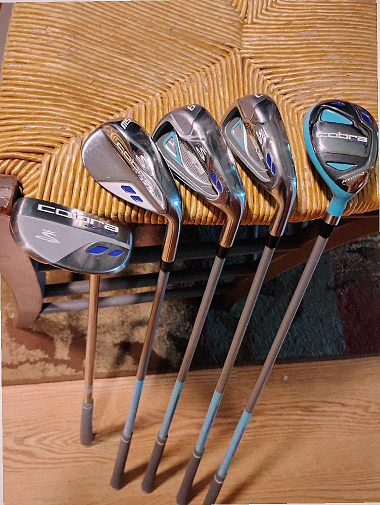 5 King Cobra junior kids Junior Flex Graphite 4 clubs & putter USED ONCE