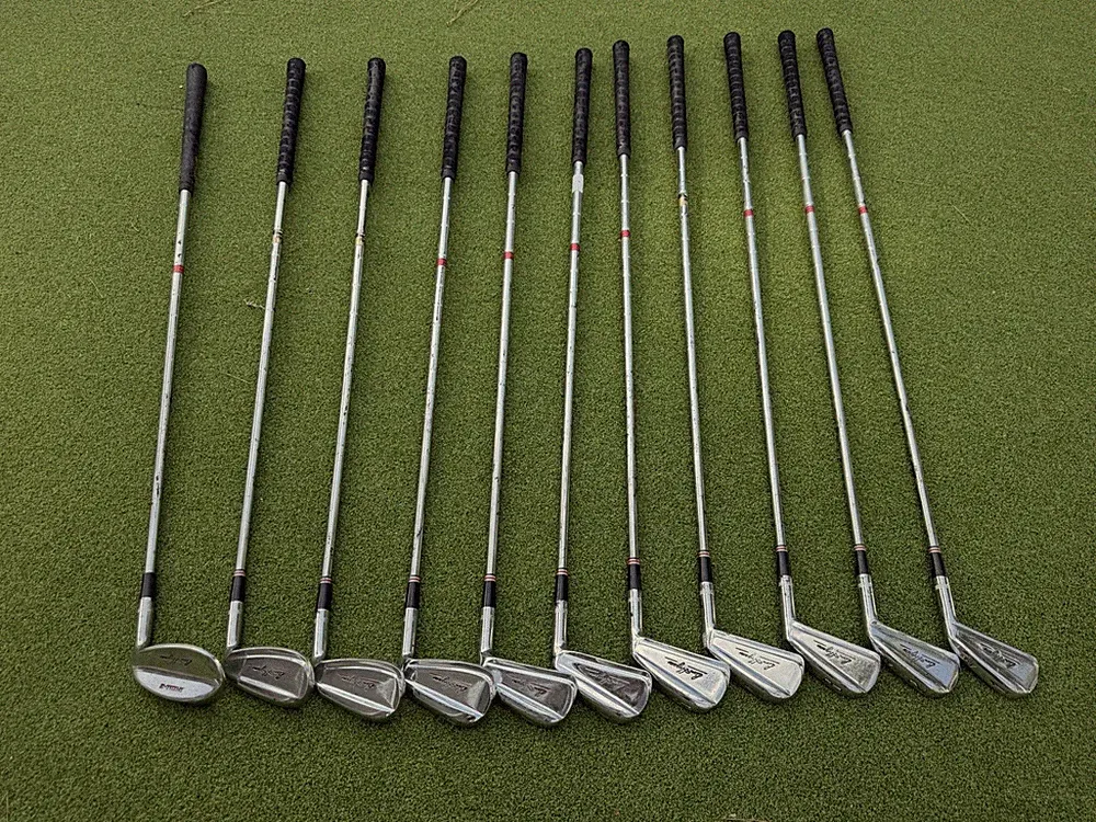 Ben Hogan Apex Iron Set 1-9, Equalizer, Sand Wedge 11 Clubs. Right Hand.