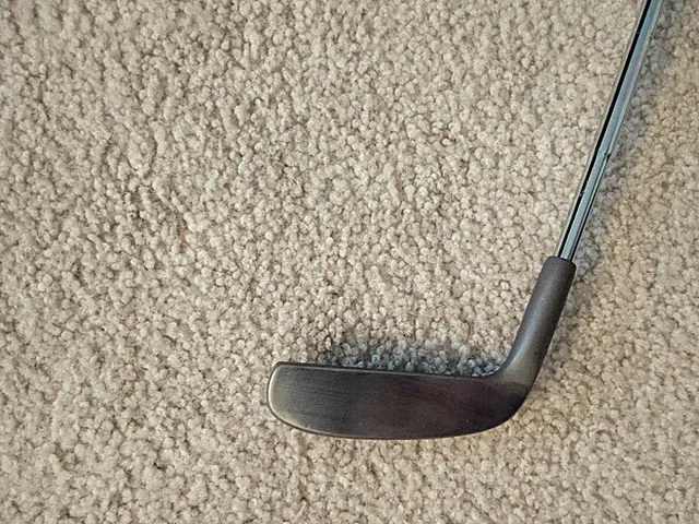 Ben Hogan Radial JR. Silver Blade Putter. Steel Shaft Right Hand. 33 Inches.