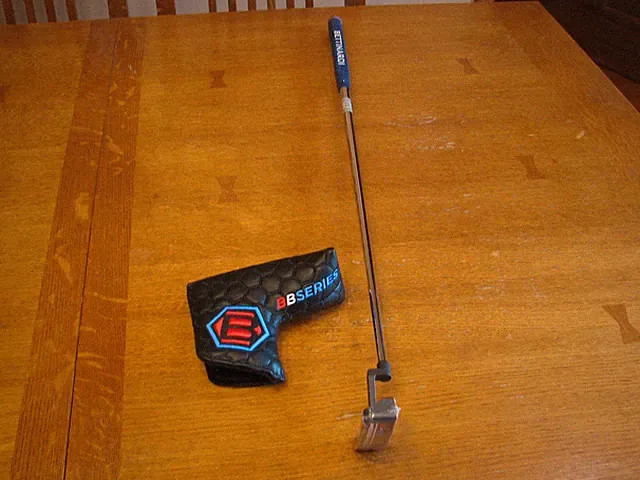 BETTINARDI NEW 2020 BB-1 PUTTER STAINLESS 35" RH CHROME STRAIGHT SHAFT COVER