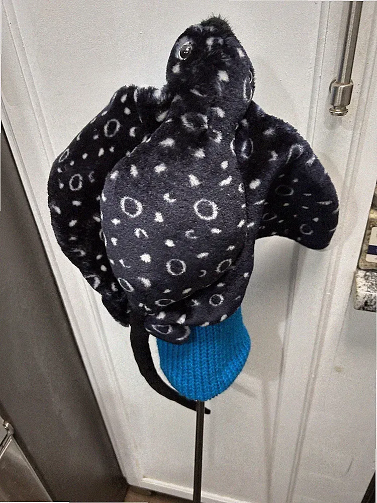 Black & White Giant Manta Ray Golf Club Cover 16” X 6” Hand Knit Turquoise New