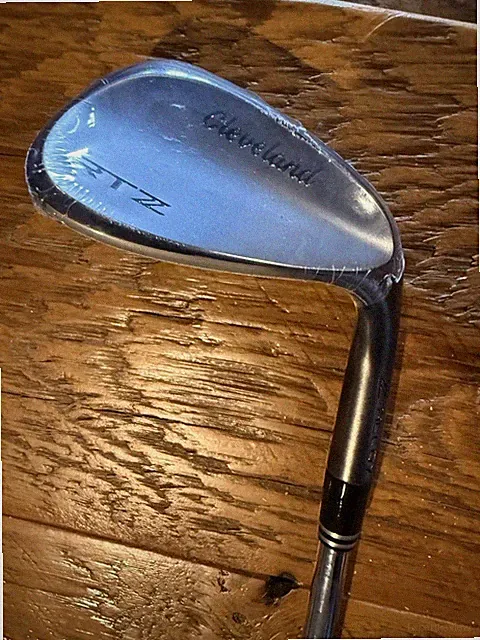 Brand New Cleveland RTZ 60 Degree Wedge Black Finish RH Dynamic Gold Shaft