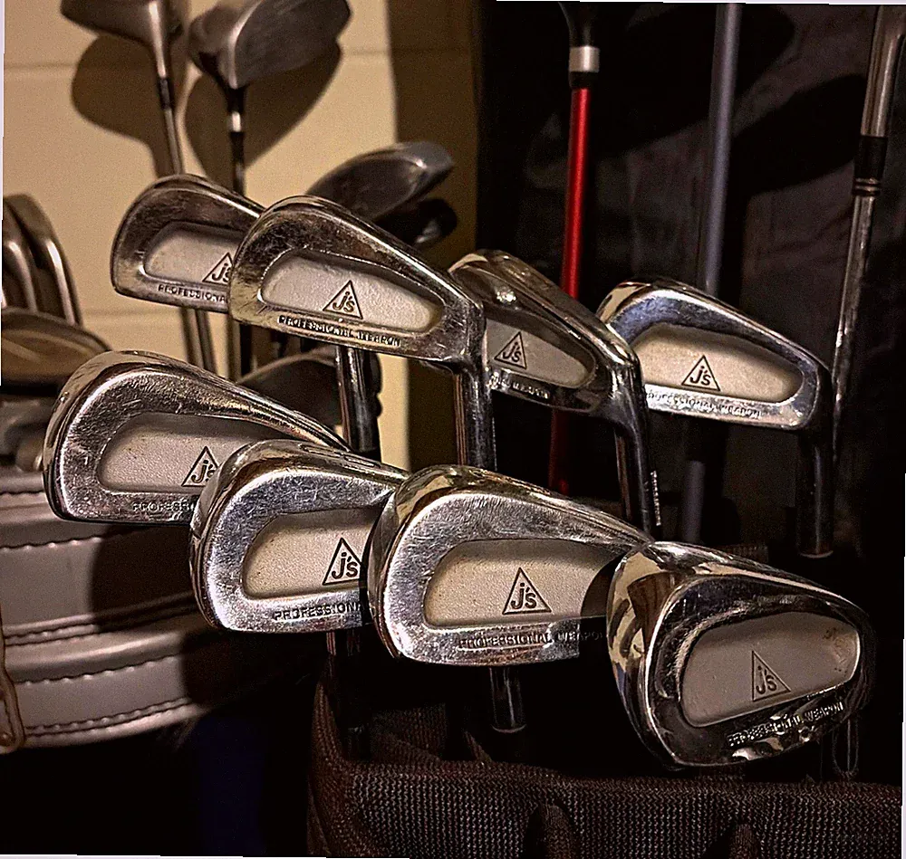 Bridgestone J'S Professional Weapon Iron Set 3-PW HTM-40 Graphite Shafts RH NICE