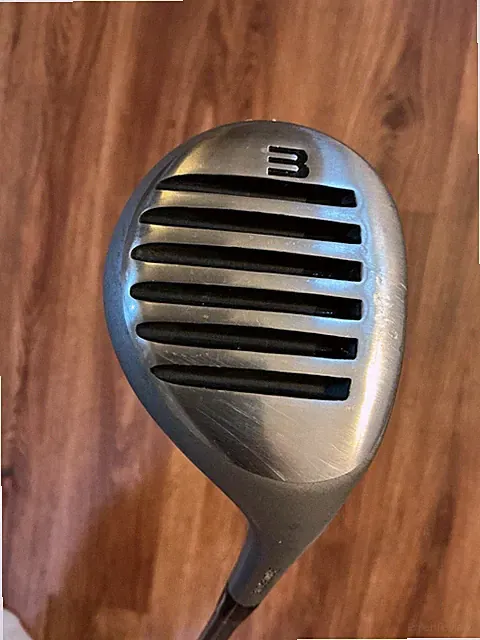 Bridgestone Mid Wood 3 Hybrid Aldila Graphite Regular Flex Shaft Right Hand