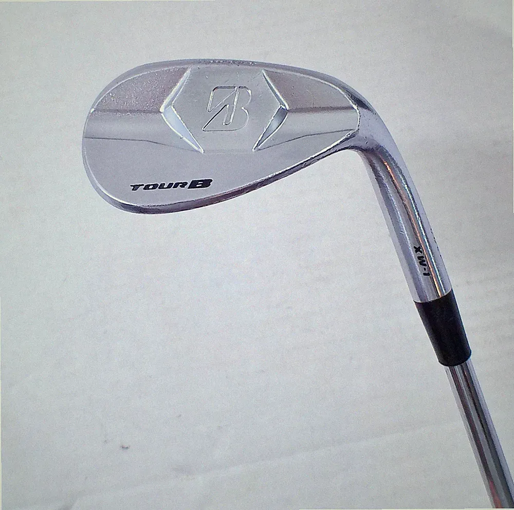 Bridgestone XW-1 Tour B 52* Gap Wedge Dynamic Gold S300 New Grip