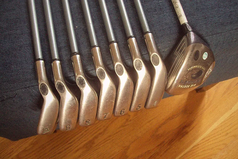 Callaway Hawkeye irons 4-PW & 5W Gems ladies graphite std length