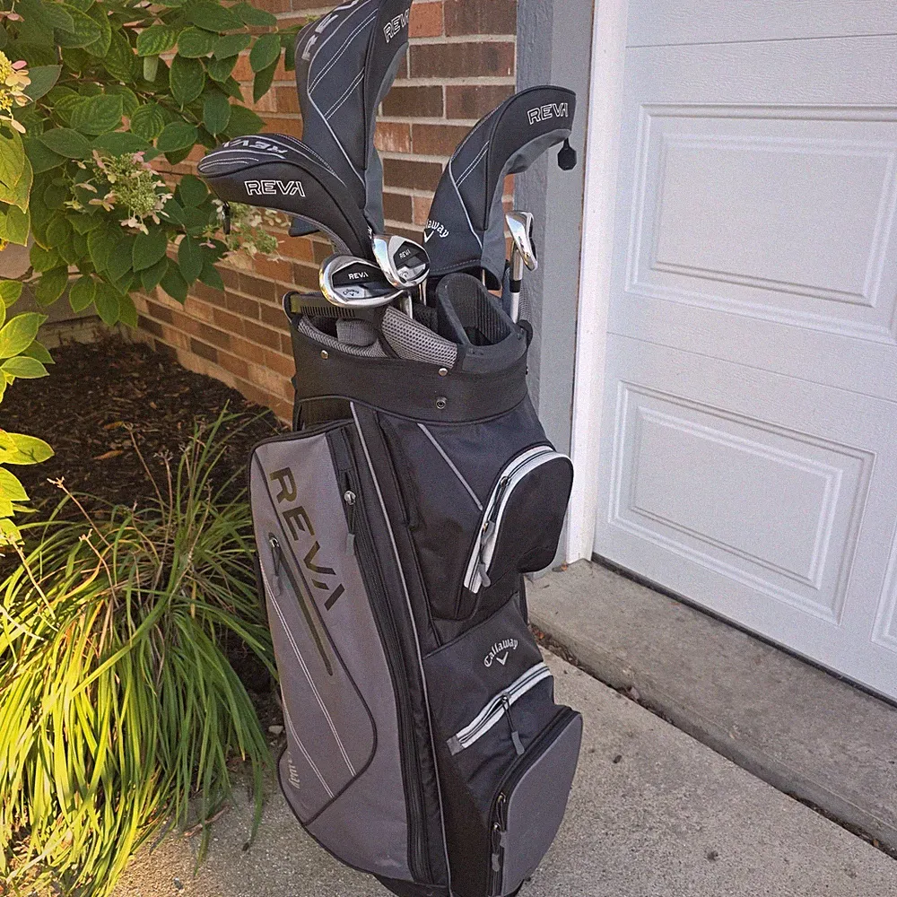 Callaway REVA Women's 7 Piece Golf Club Set Right Hand Graphite Shafts Cart Bag