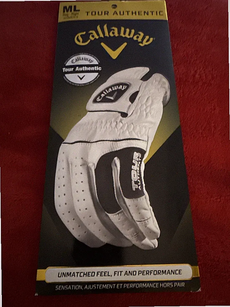 Callaway Tour Authentic Women’s Size ML Reg Right Hand Golf Glove. New/Pkg