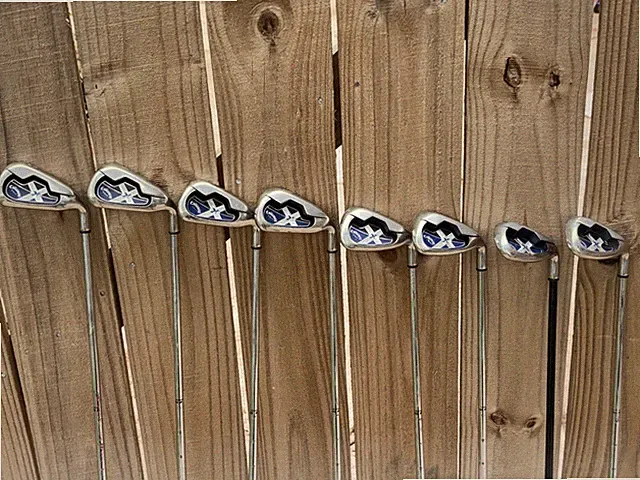 Callaway X-18 Iron Set Of 8 Irons (3-4-5-6-8-9. A-P Wedge) RH Irons gently Used