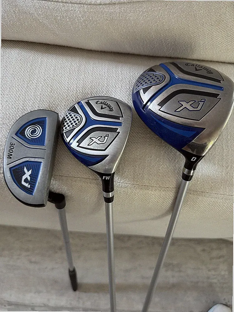 Callaway XJ Junior RH Golf Set of 3 w/ Odyssey Putter)