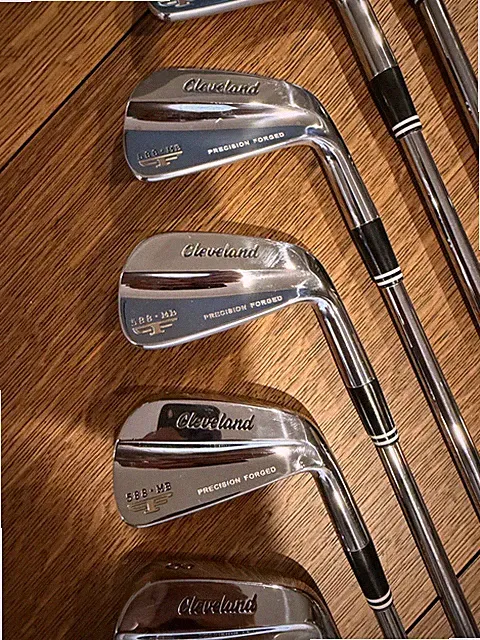 Cleveland 588 MB Muscleback Iron Set 3-PW Dynamic Gold S300 Near Mint