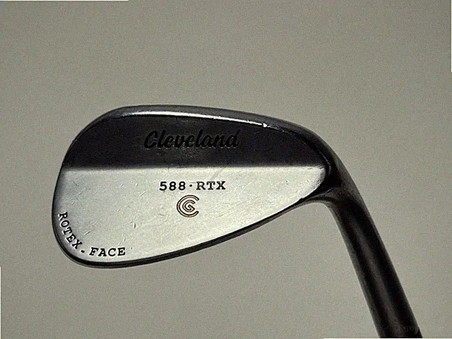 Cleveland 588 RTX Satin Chrome Gap Wedge GW 50* DG RH