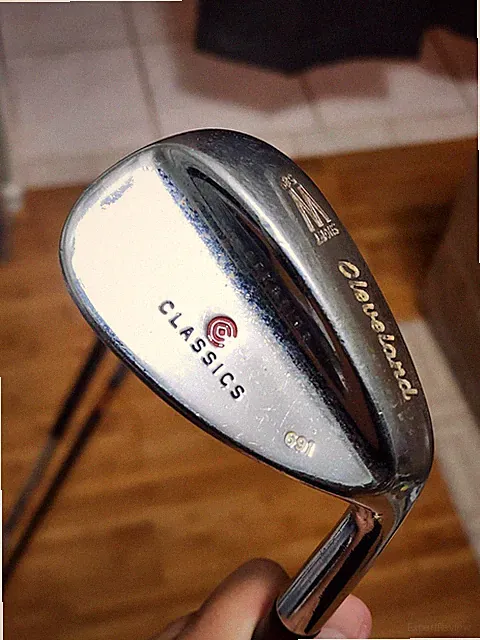 Cleveland 691 Classics 58° Short Wedge Wedge Flex Steel Golf Club Sports RH READ