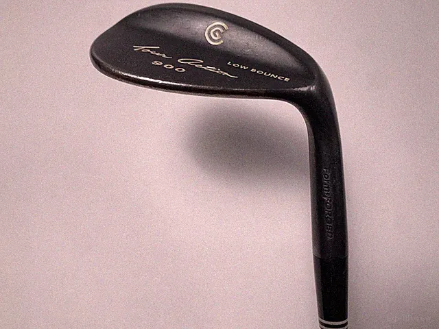 Cleveland 900 Form Forged Gunmetal SW