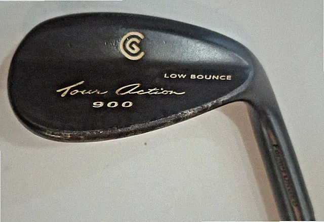 Cleveland 900 Tour Action Gap Wedge 56* with Steel Shaft RH Low Bounce 36"