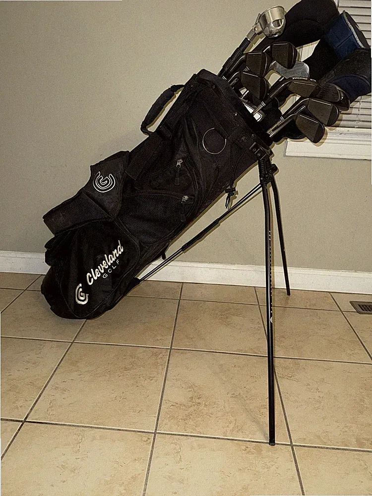 Cleveland, Callaway, Wilson, Odyssey Golf Club Set Clubs Steel Shaft w/ Bag