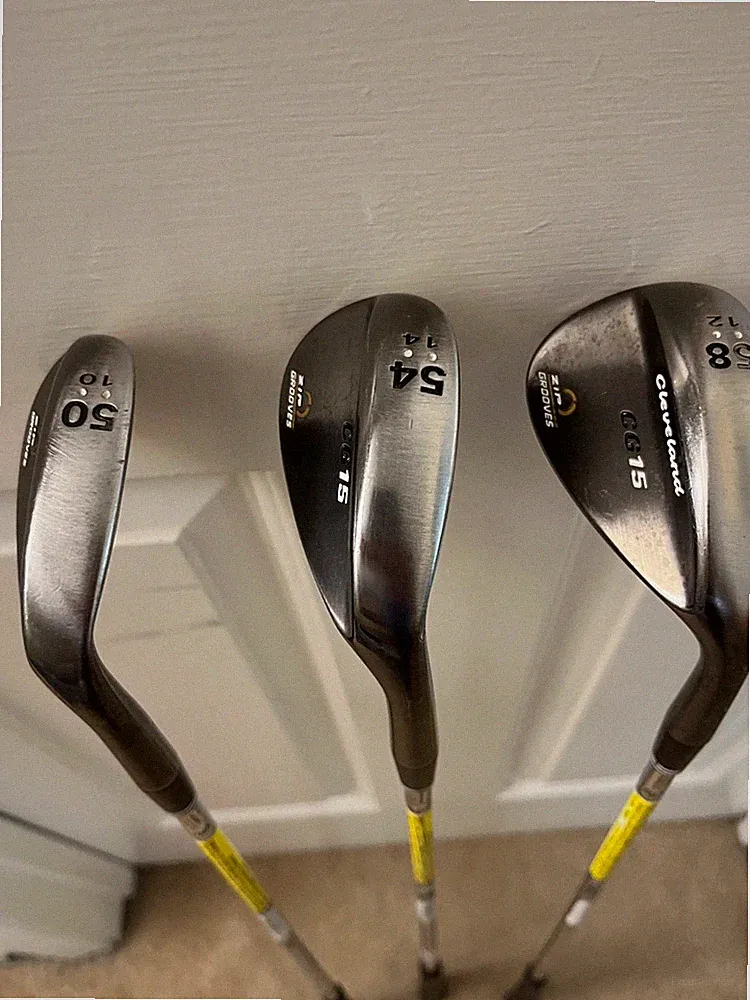 Cleveland CG15 zip grooves, 50/54/58 degree, steel shafts, new grips (3 wedges)