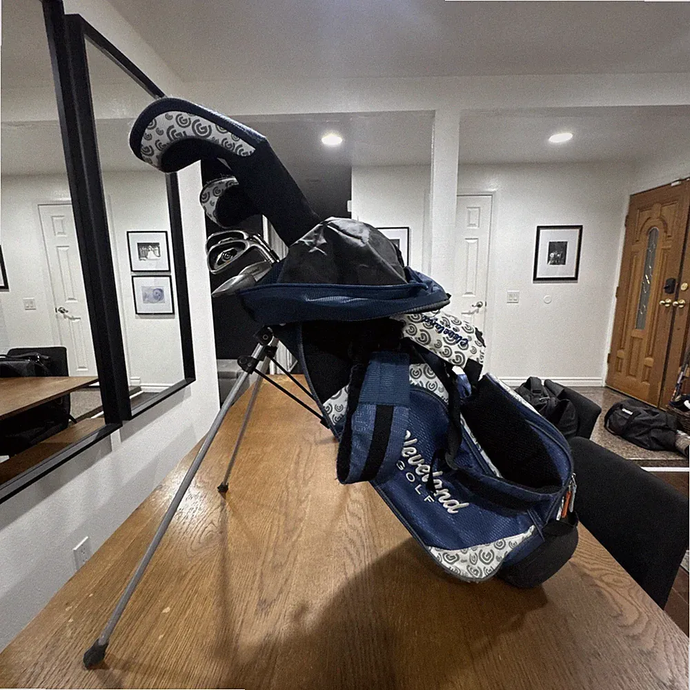 Cleveland CGJ Junior Golf 7 Piece Set Age 6-9 1W, FW, 7I,9I,SW, Putter, Bag RH