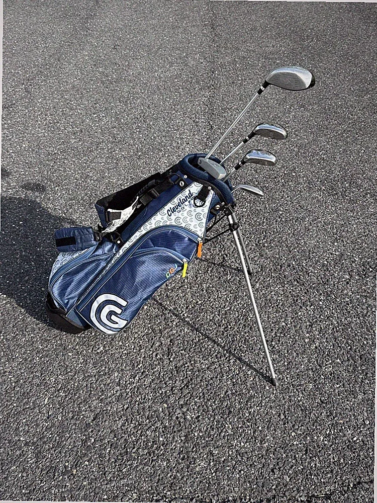 Cleveland CGJ Junior Set With Bag - 5 Clubs - Large 10 to 12 yr old - Right Hand