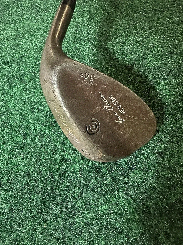 Cleveland Golf 588 Raw Tour Action SW 56° Wedge Right Steel Rusty