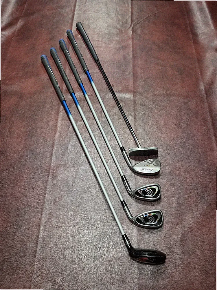 Cleveland Golf Junior Golf Set - 5 Clubs - RH - Hybrid = 32" Long