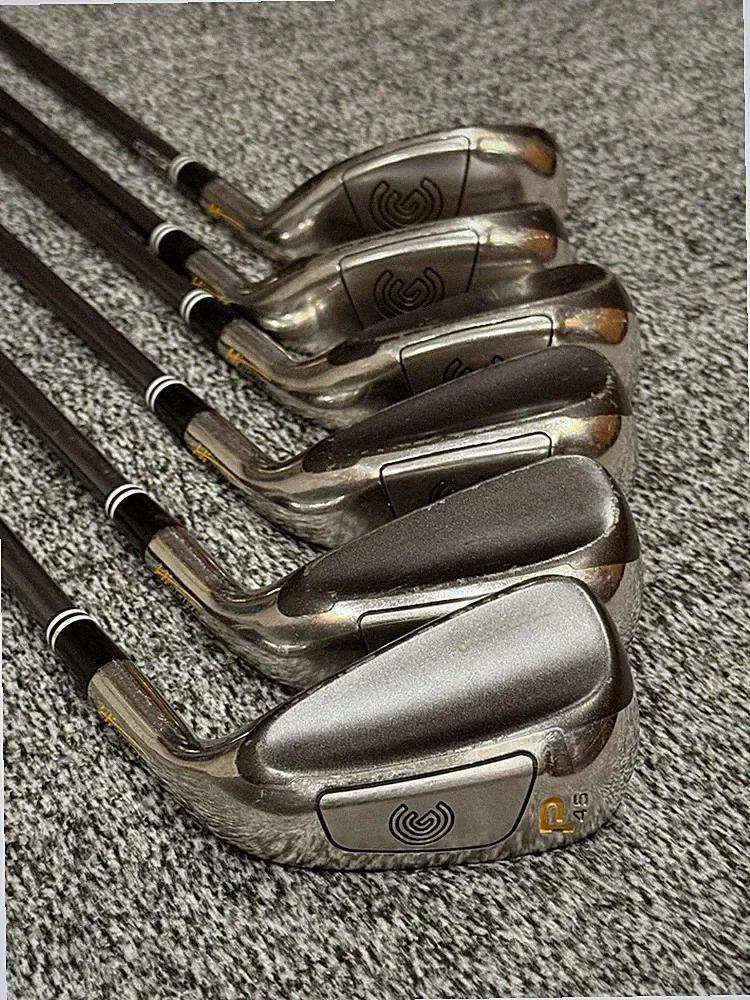 Cleveland Hi Bore Iron Set Right Handed 5-PW Regular Flex Graphite Shaft Mens