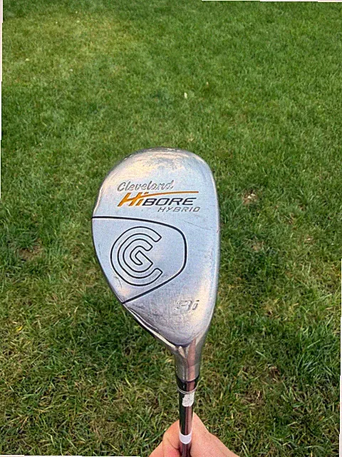 Cleveland Hibore 3 Hybrid 22° Graphite Regular Flex 40.25" NICE