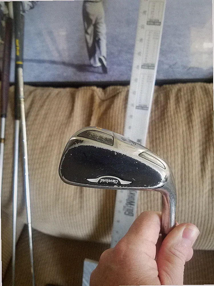 Cleveland HiBore 50* D-Wedge.. Senior Flex Graphite Shaft ..35.75'' .. MRH..