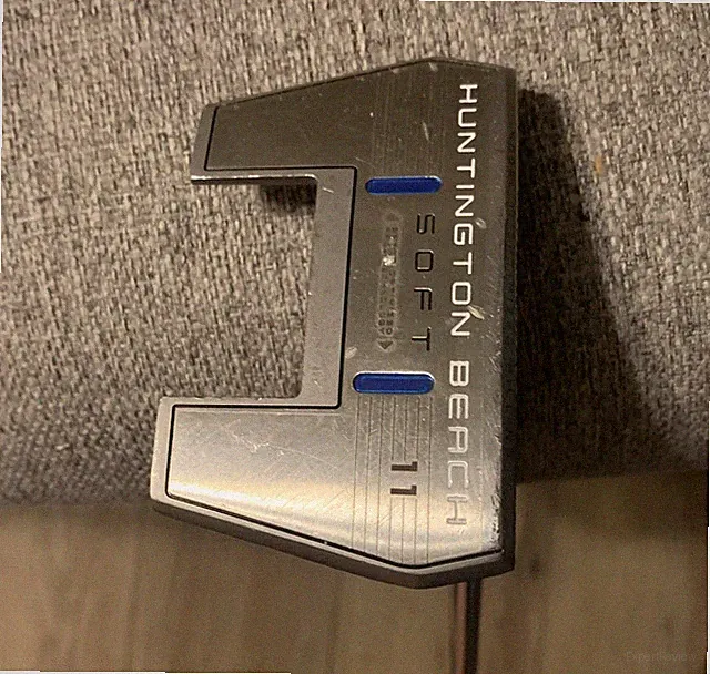 Cleveland Huntington Beach Soft 11 33” Center Shafted Putter