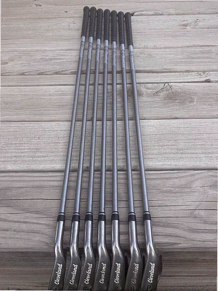Cleveland Ladies Classic Collection Irons Set Graphite Shafts
