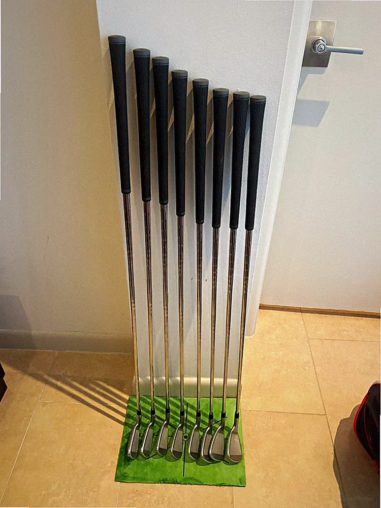 Cleveland Launcher UHX Iron Set (4-PW) | True Temper Dynamic Gold DST 98 Stiff S