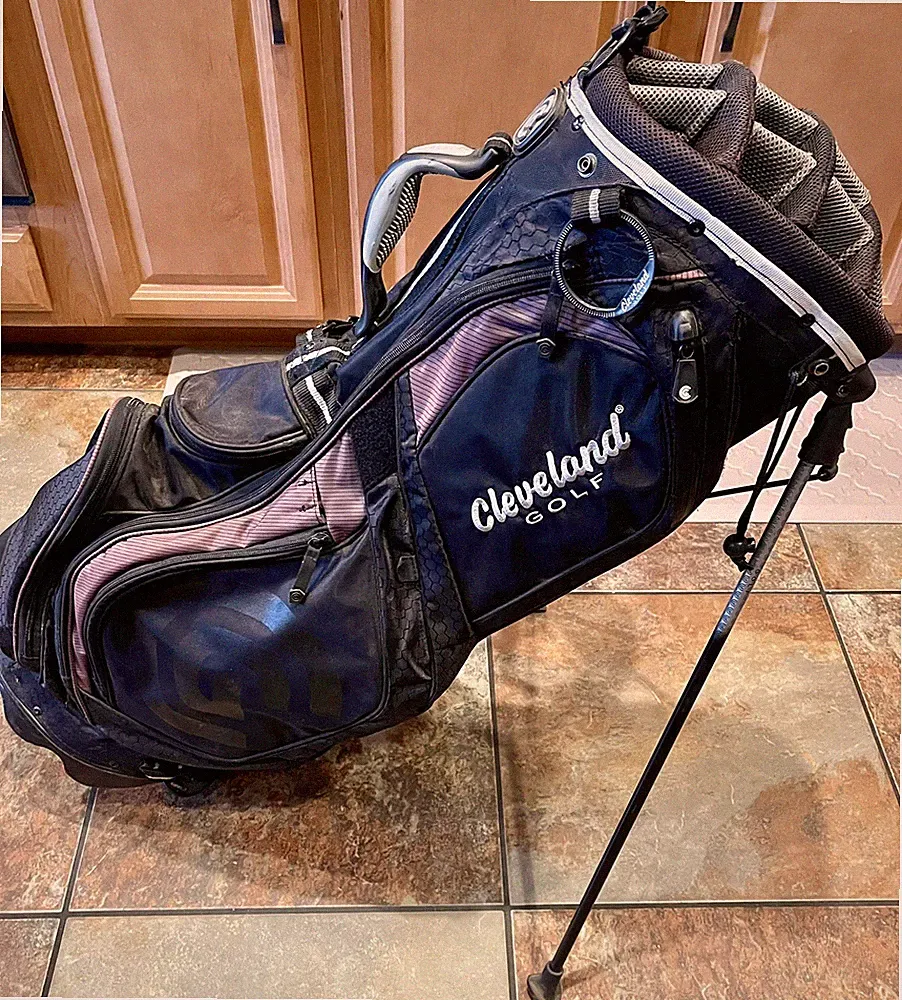 Cleveland Lightweight Purple and Black Stand 14 Way Golf Bag w/ 7 Zipper Pockets
