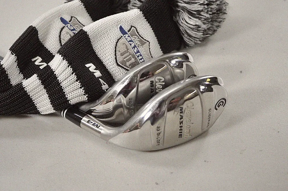 Cleveland Mashie 3-20.5 and 4-23 Hybrid Set RH
