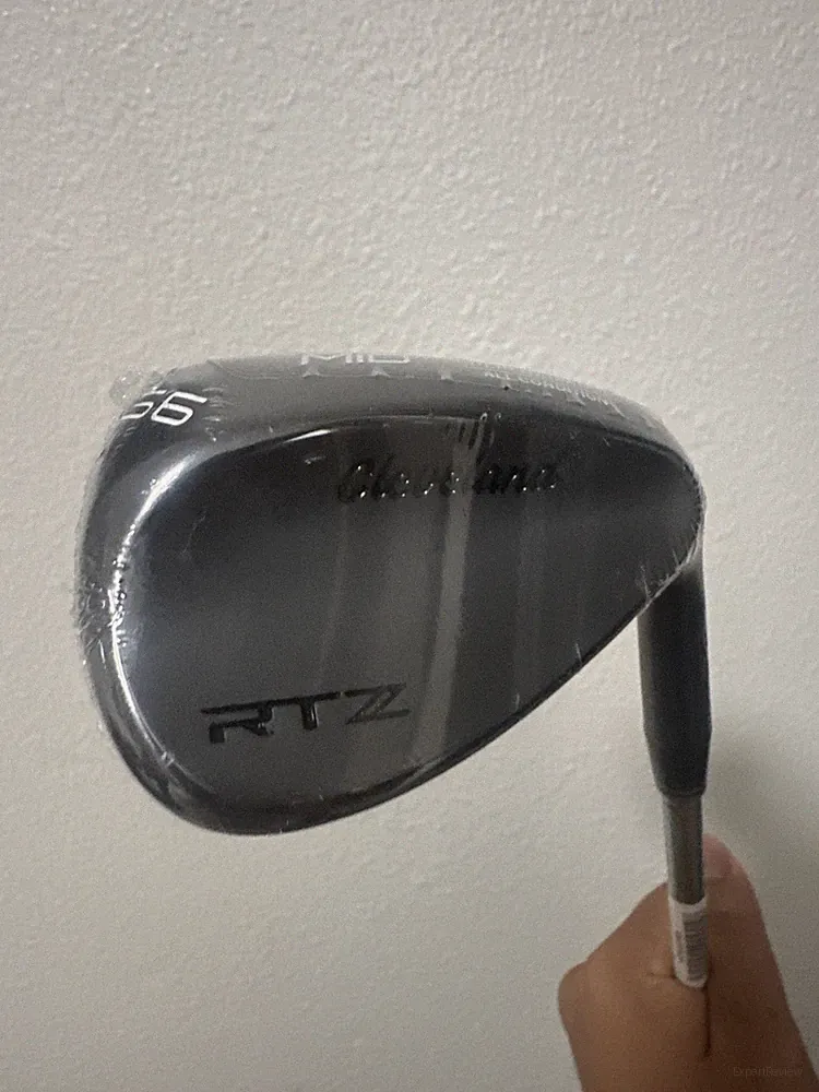Cleveland RTZ Tour Satin Black Wedge 56 MID True Temper Dynamic Gold Spinner