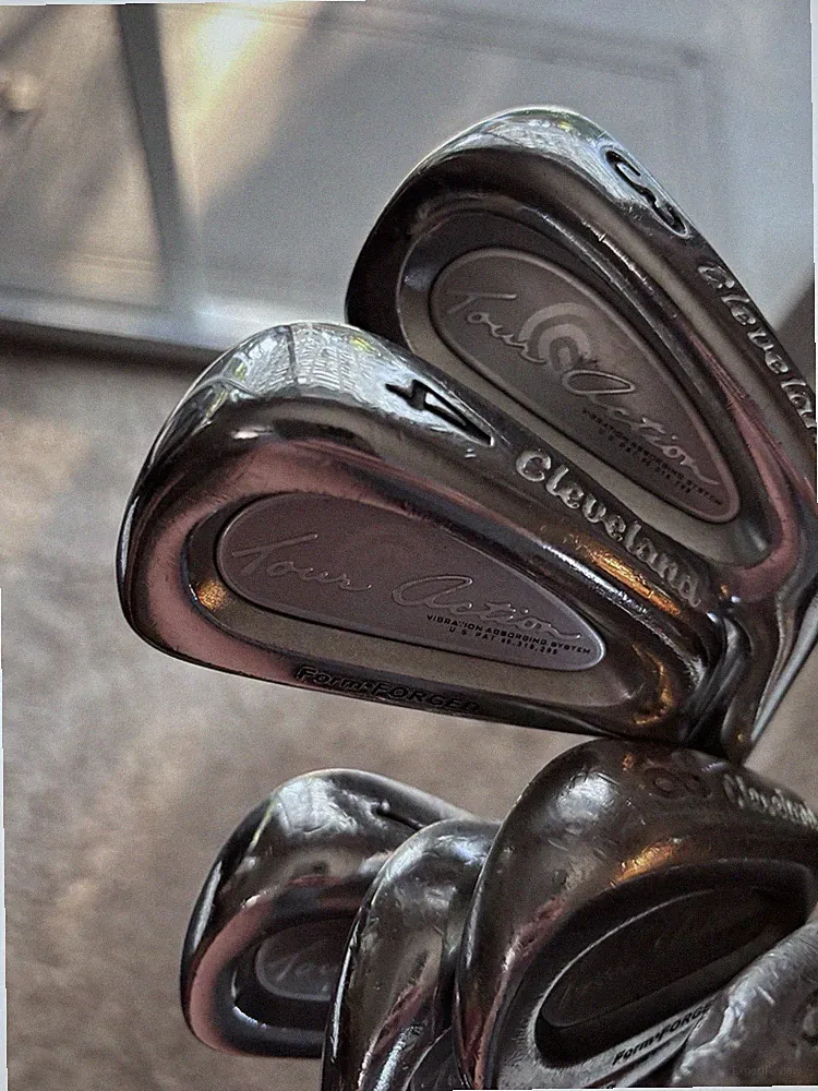 Cleveland TA3 Forged Iron Set RH Dynamic Gold S300 Stiff Shafts 3-PW