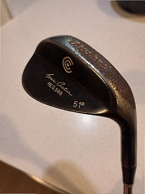 Cleveland Tour Action REG.588 51° Wedge Stiff Shaft Golf Pride Grip 35.5" Raw