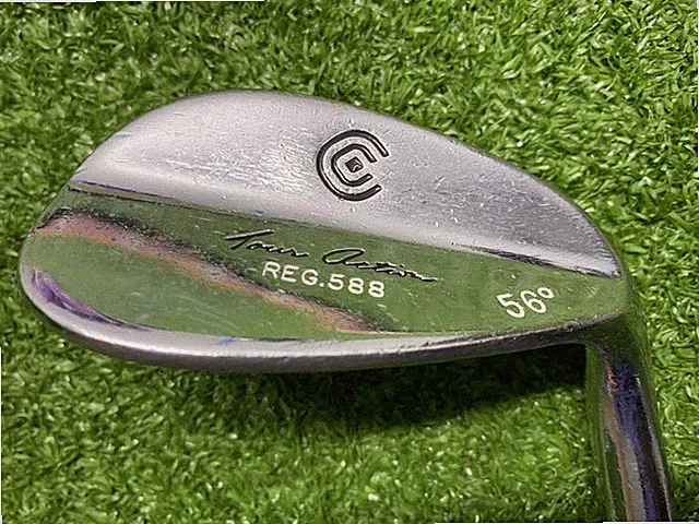 Cleveland Tour Action REG. 588 Sand Wedge 56* / RH / Stiff Steel ~35.5" / jl8273