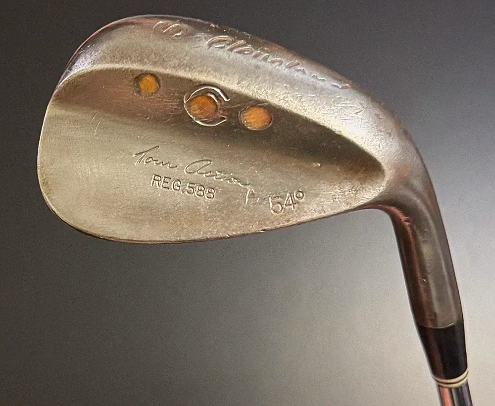 Cleveland Tour Action Reg .588 SW RAW 54* - True Temper Dynamic Gold RH