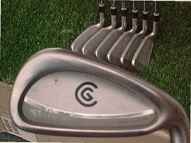 Cleveland Tour Action TA6 Oversize RH Golf Clubs Irons Set 4 thru PW w New Grips