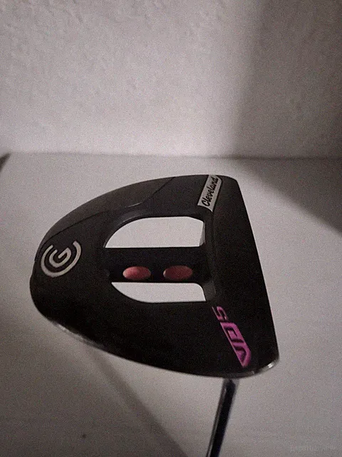 Cleveland VP 5 Putter 32" Right Hand Mallet Purple