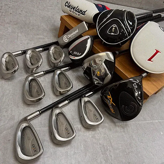 Cleveland XXIO Men's Golf Club Set 12pcs Right Handed Driver Irons